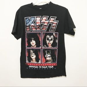 Kiss Band Freedom Tour Shorts Sleeves Black Shirt